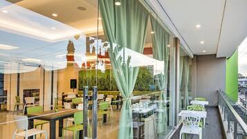 Daily buffet breakfast (IDR 45000 per person)