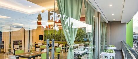 Colazione a buffet, servita tutte le mattine (45000 IDR a persona)