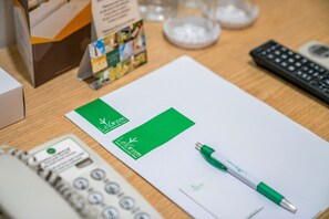 Skrivebord, lydisolering, gratis Wi-Fi, sengetøj