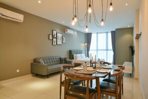 Egyptian cotton sheets, iron/ironing board, free WiFi - Daily Suites Atria (Petaling Jaya)