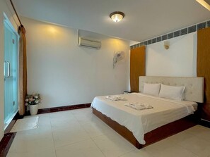 1 chambre, bureau, fer et planche à repasser, Wi-Fi gratuit