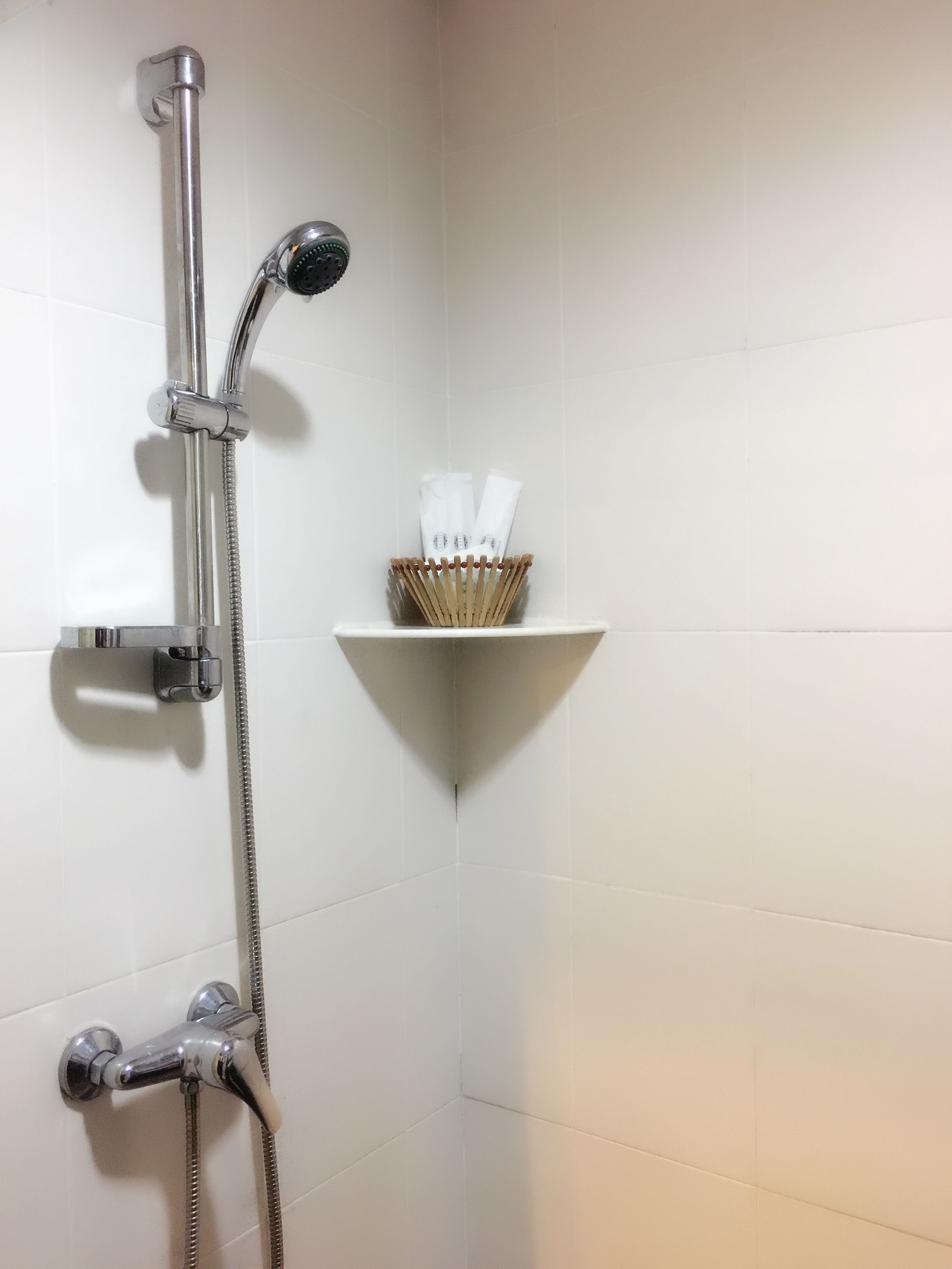 standard triple room, multiple beds, accessible | bathroom shower