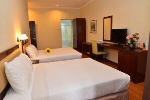 In-room safe, desk, iron/ironing board, free WiFi - Cheng Ho Residence (Malacca City)