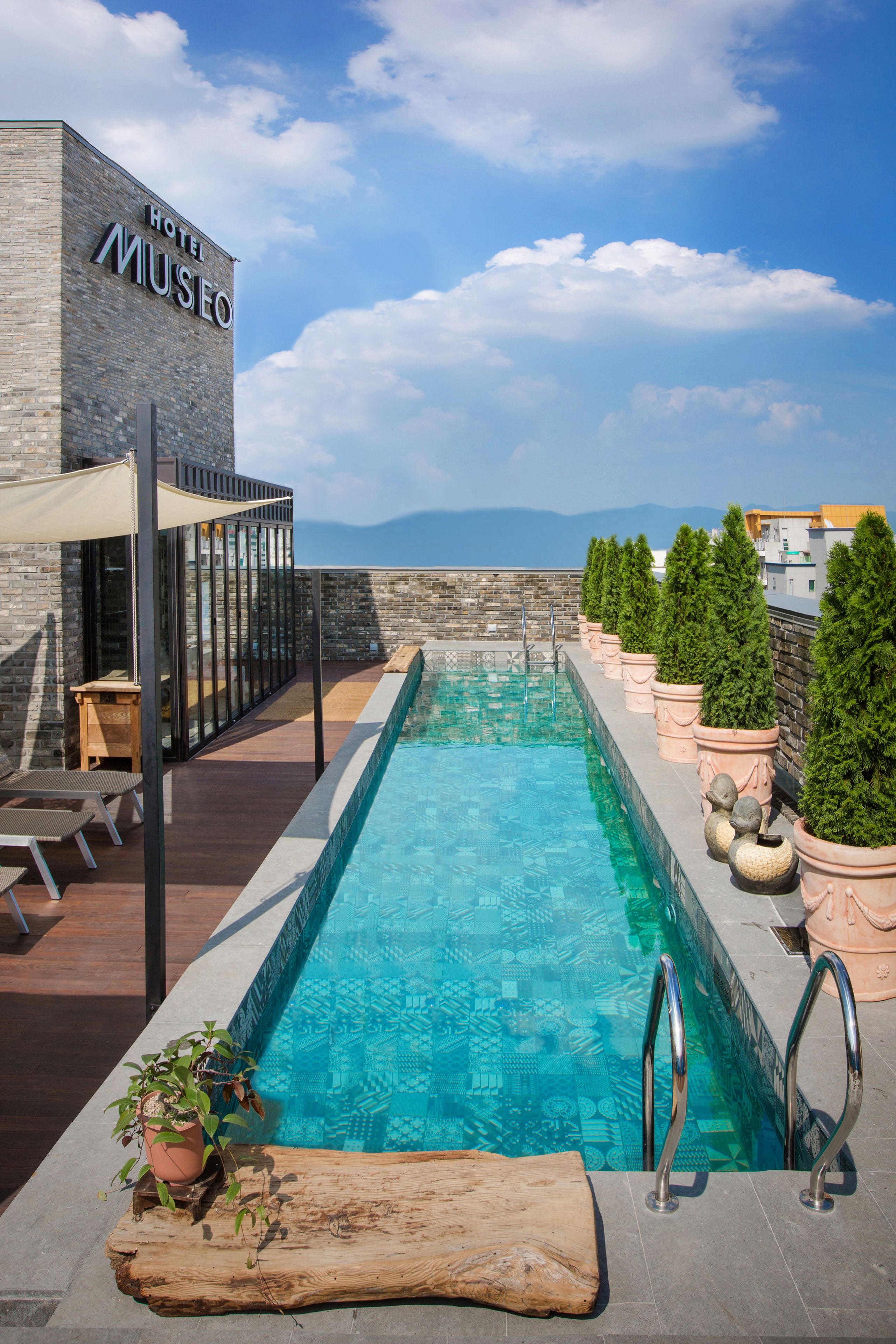 seasonal outdoor pool, open 4:00 pm to 9:00 pm, pool cabanas (surcharge)