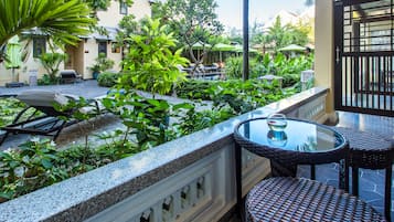 Habitación superior, vistas al jardín | Vistas al jardín