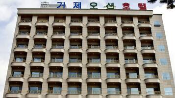 Façana frontal de l'allotjament