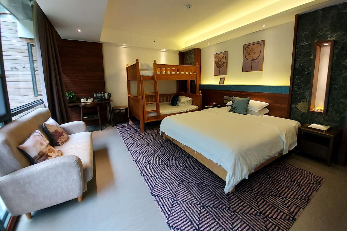 Family Room, Non Smoking | 2 bedrooms, in-room safe, desk, laptop workspace