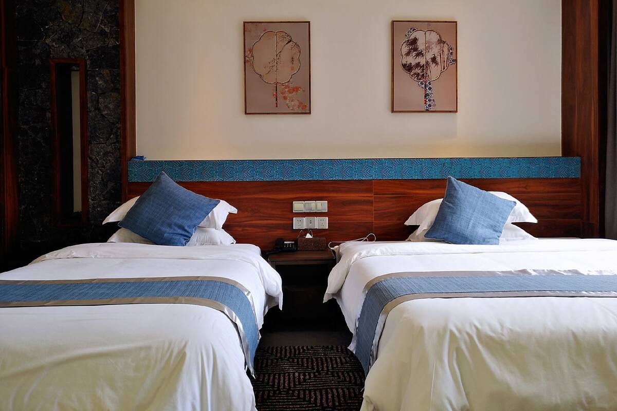 Basic Triple Room, Non Smoking | In-room safe, desk, laptop workspace, blackout curtains