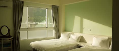 Comfort-værelse til 4 personer | Mørklægningsgardiner, gratis Wi-Fi