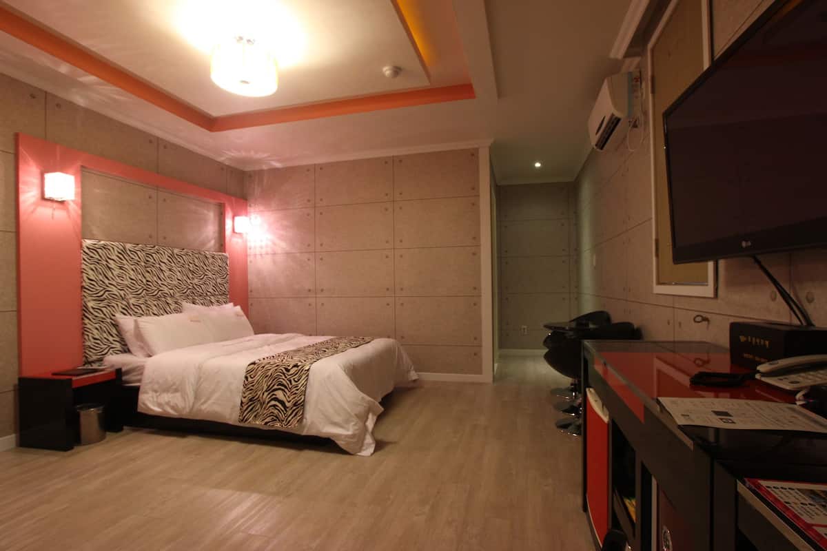 Premium kamer | Luxe beddengoed, een bureau, gratis wifi