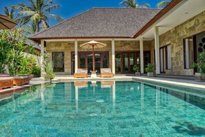 Villa ejecutiva, 3 habitaciones, alberca privada | Terraza o patio