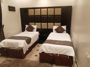 Apartment, 1 Bedroom | Iron/ironing board, free WiFi