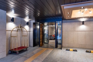 Entrada al alojamiento