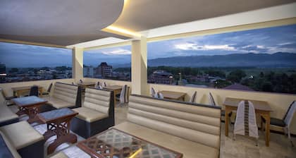 The Hotel Emperor Inle