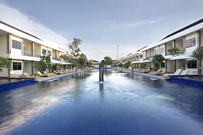Outdoor pool - Hotel Ombak Paradise (Gili Air)