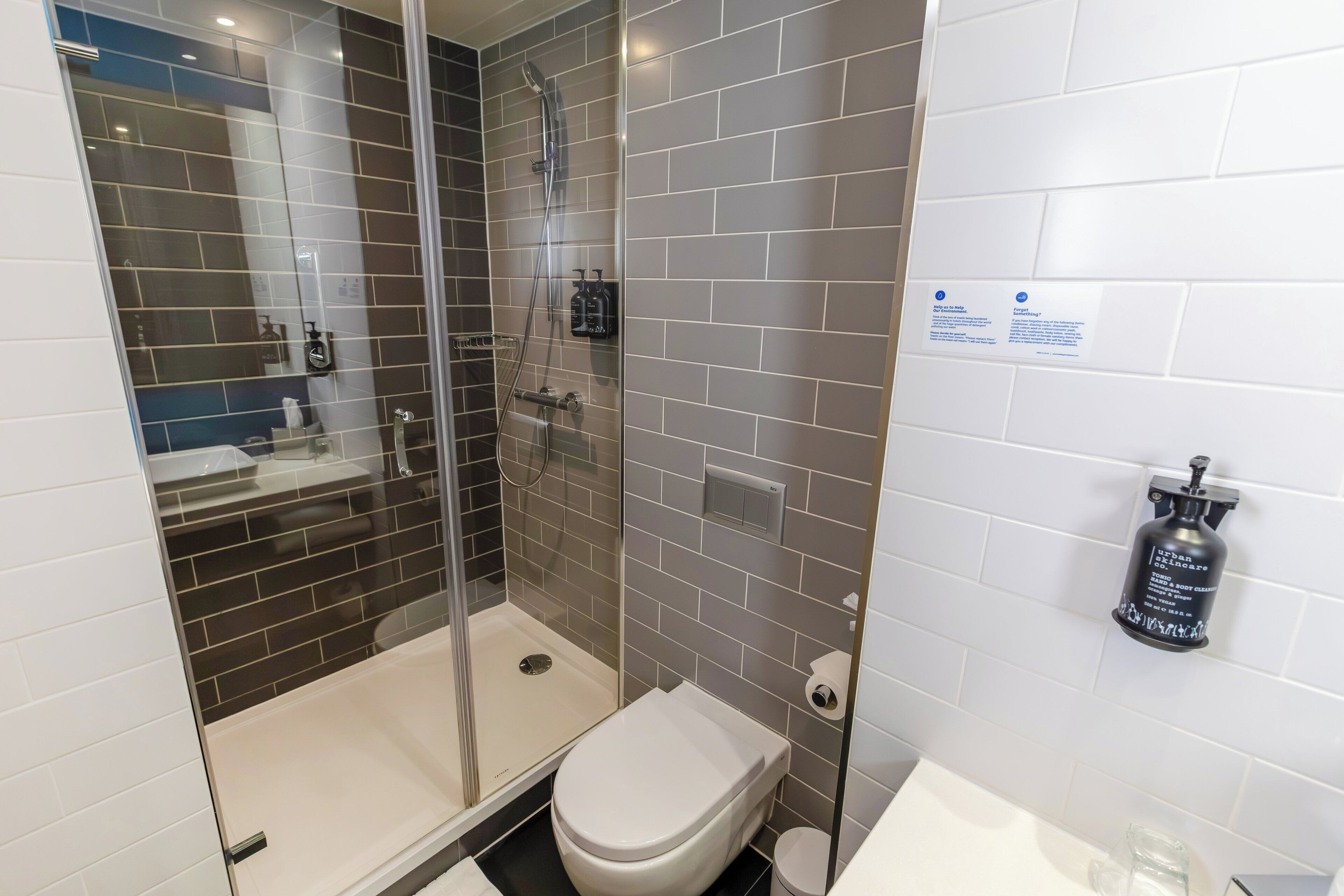 Photo - Holiday Inn Express - Manchester - TRAFFORDCITY by IHG