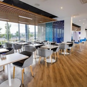 Holiday Inn Express Manchester - Trafford City by IHG
