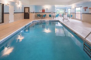 Indoor pool - TownePlace Suites by Marriott New Hartford (New Hartford)