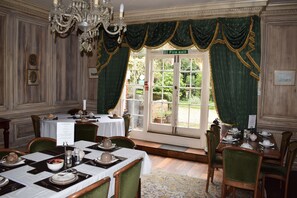 Dining - Harmondsworth Hall Guest House Heathrow (West Drayton)