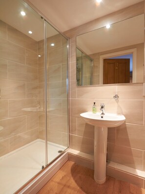 Cottage, 3 Bedrooms | Bathroom