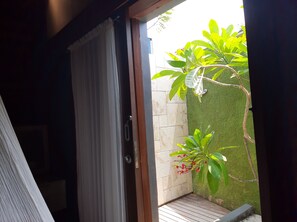 豪華套房 | 浴室 | 淋浴設備、免費盥洗用品、吹風機、毛巾