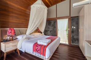 In-room safe, desk, blackout drapes, free WiFi - Mola2 Resort Gili Air (Gili Air)