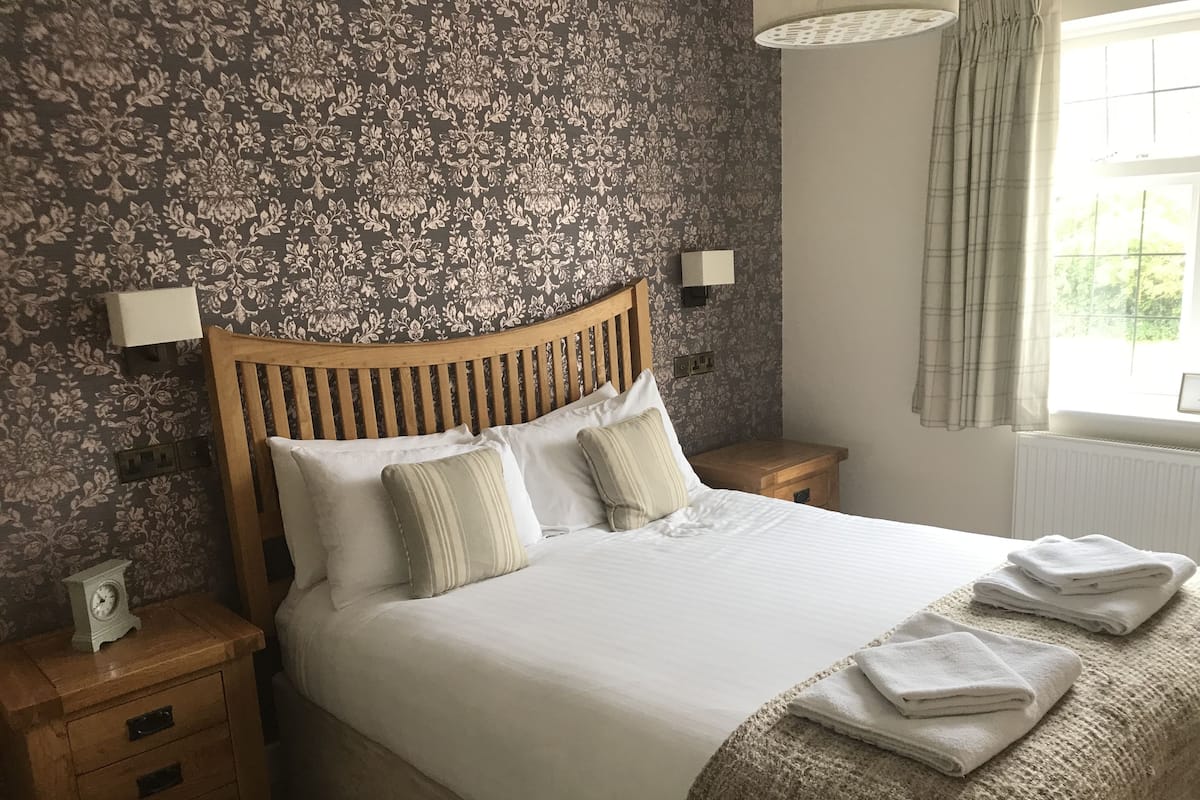 Premium bedding, desk, soundproofing, iron/ironing board