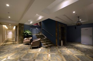 Suite Business | Minibar, caja fuerte, cortinas opacas y sistema de insonorización