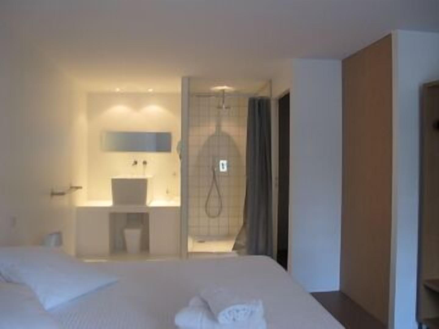 Family Apartment | Iron/ironing board, free WiFi, bed sheets