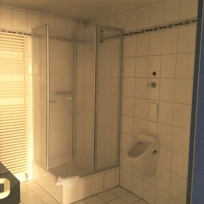 Single Room | Bathroom shower - Wittlicher Hof (Wittlich)