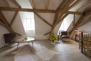 Gallery Apartment, 1 Bedroom, Fireplace, Valley View | Living area - Burggarten Appartements Neuleiningen (Neuleiningen)