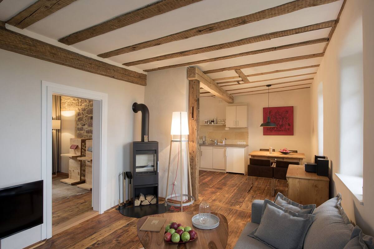 Gallery Apartment, 1 Bedroom, Fireplace, Valley View | 1 bedroom, Egyptian cotton sheets, premium bedding, down comforters