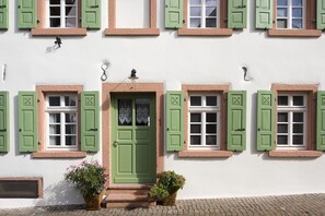 Property entrance - Burggarten Appartements Neuleiningen (Neuleiningen)
