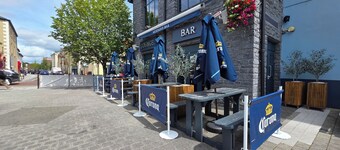 The Courtyard Apartments