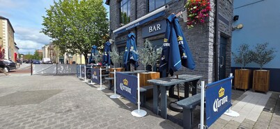 The Courtyard Apartments