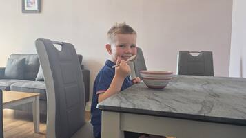 Iron/ironing board, free WiFi, bed sheets, wheelchair access
