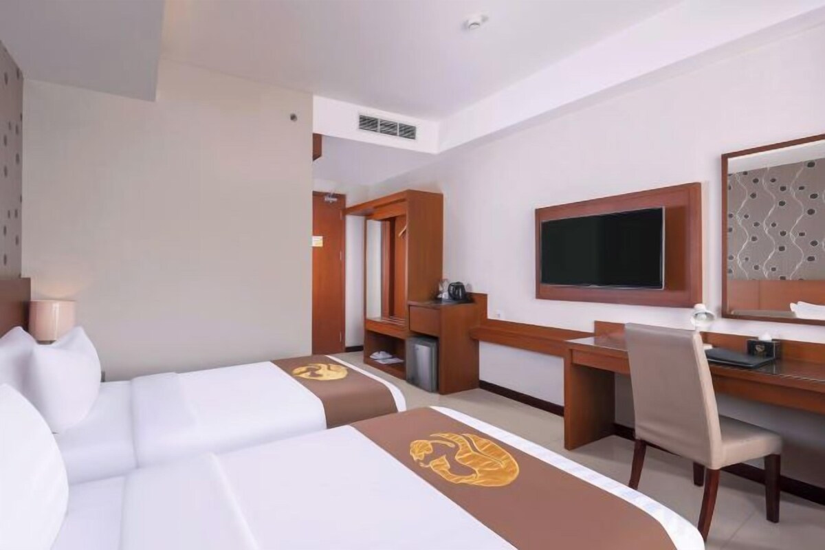 In-room safe, desk, blackout curtains, soundproofing