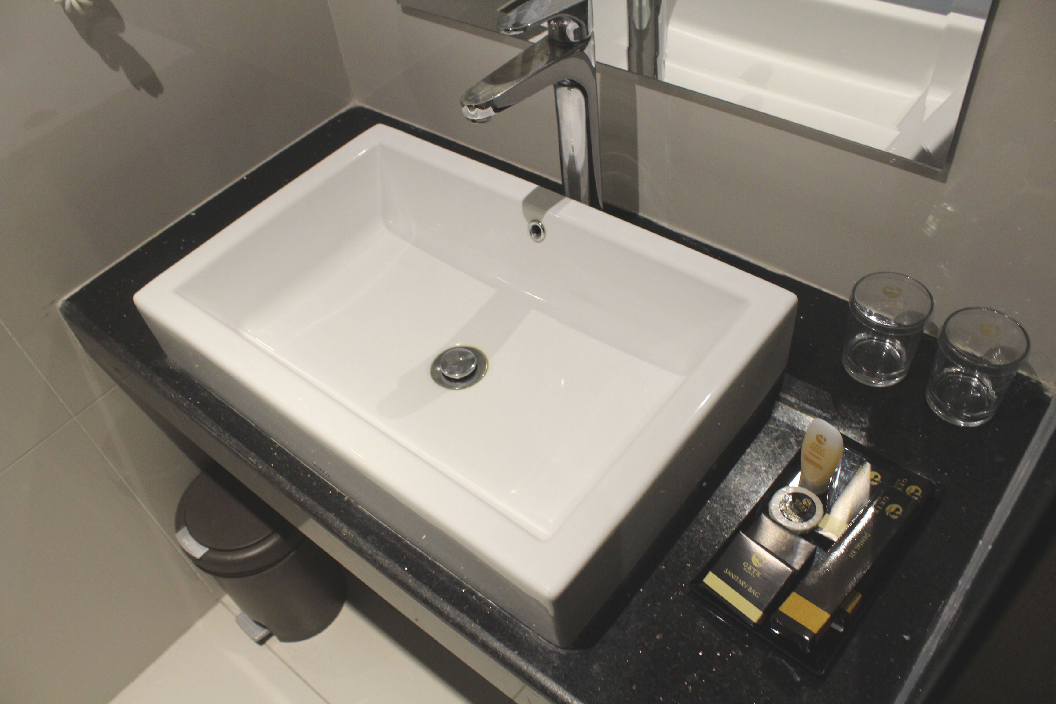 grand deluxe double or twin room | bathroom | shower, free toiletries, hair dryer, slippers