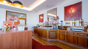 Free daily buffet breakfast