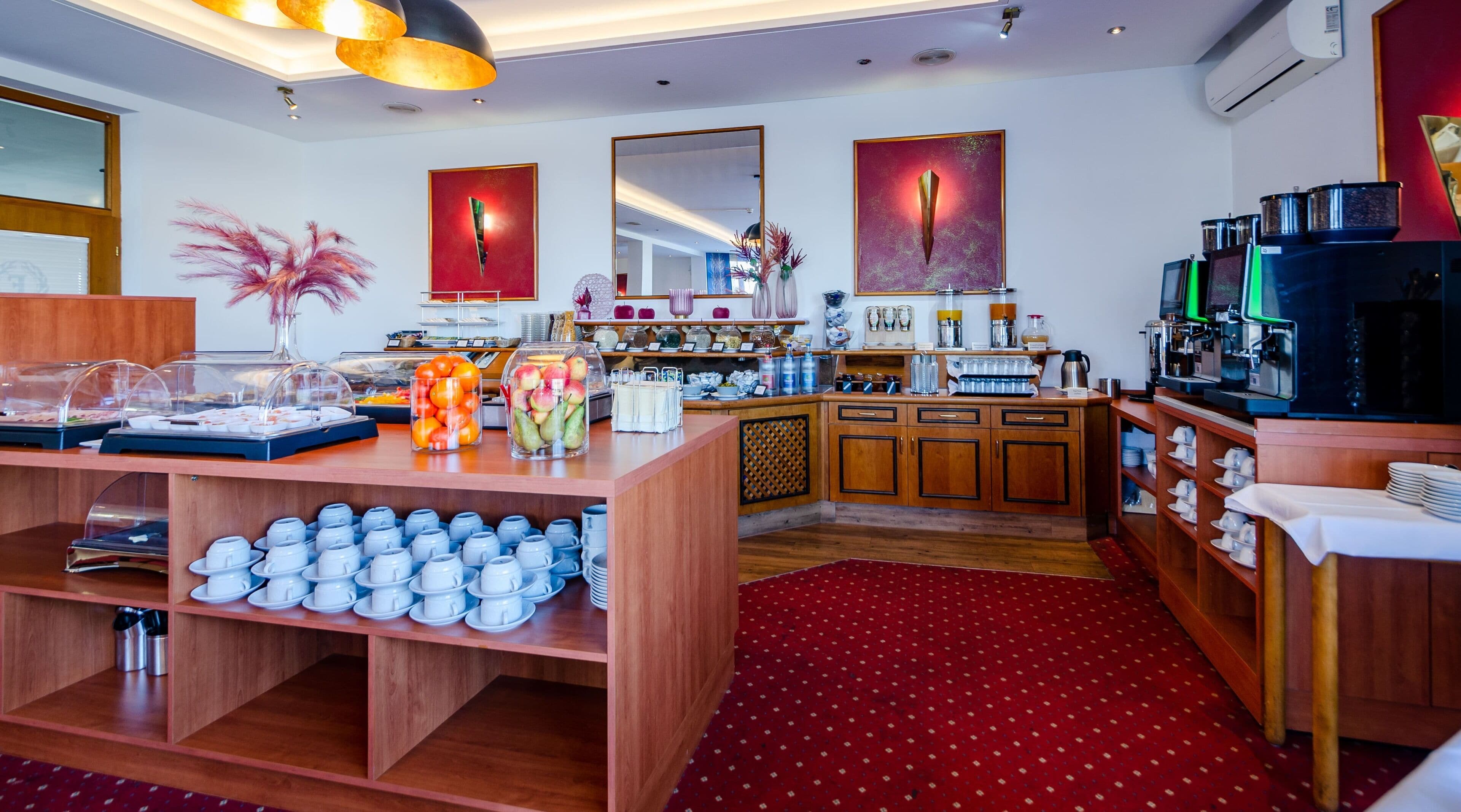 Free daily buffet breakfast 
