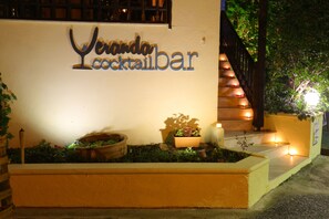 Bar (in der Unterkunft)