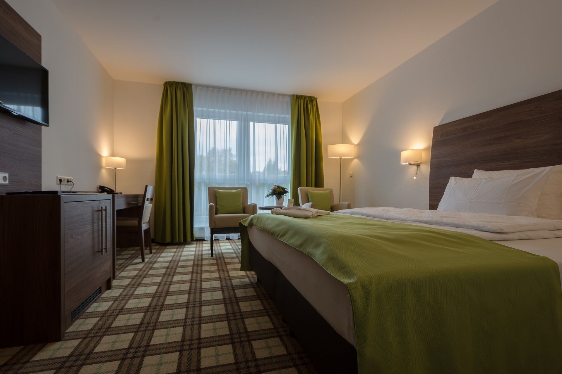 deluxe double room | hypo-allergenic bedding, desk, iron/ironing board, free cots/infant beds