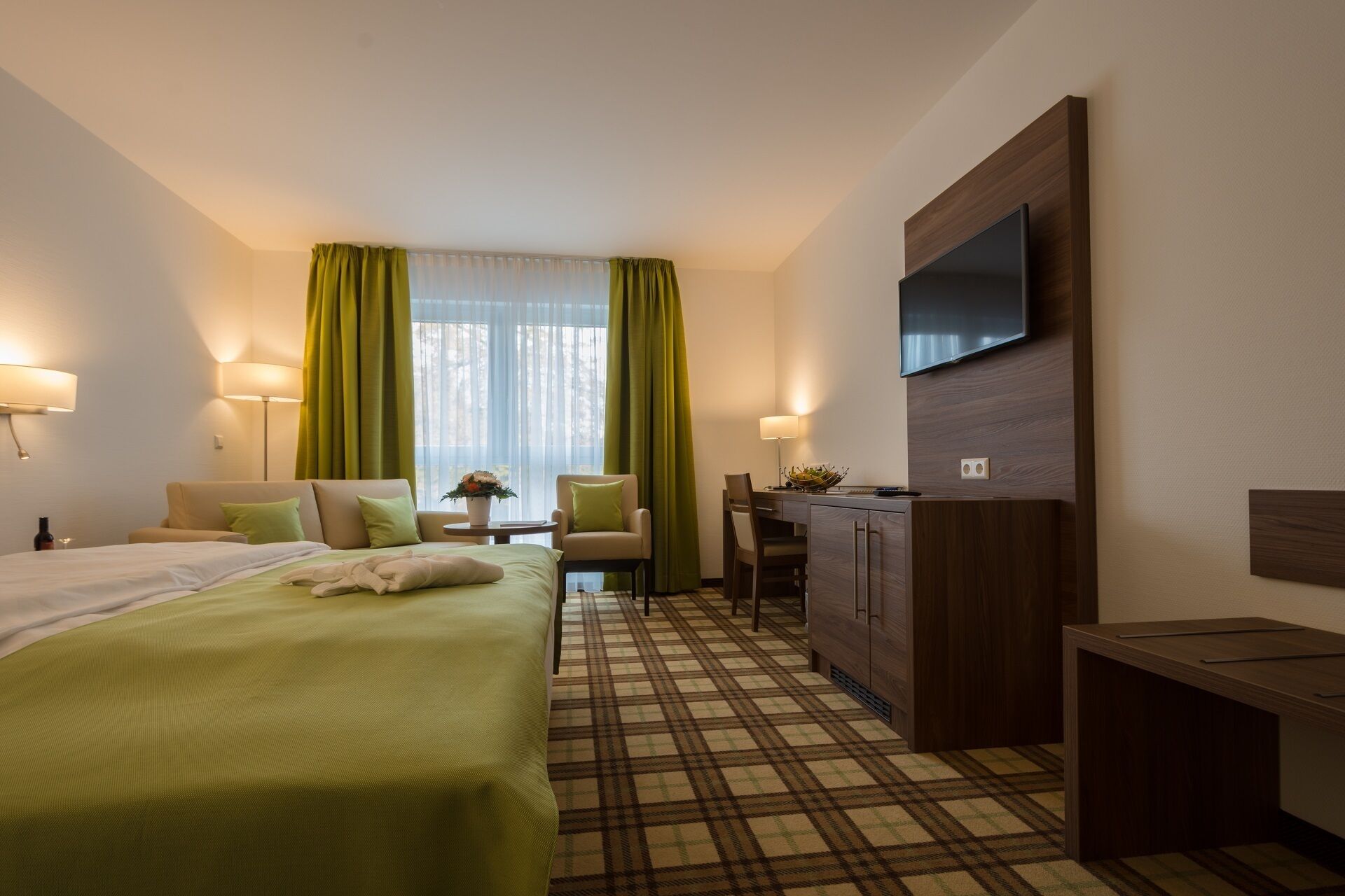 hypo-allergenic bedding, desk, iron/ironing board, free cots/infant beds