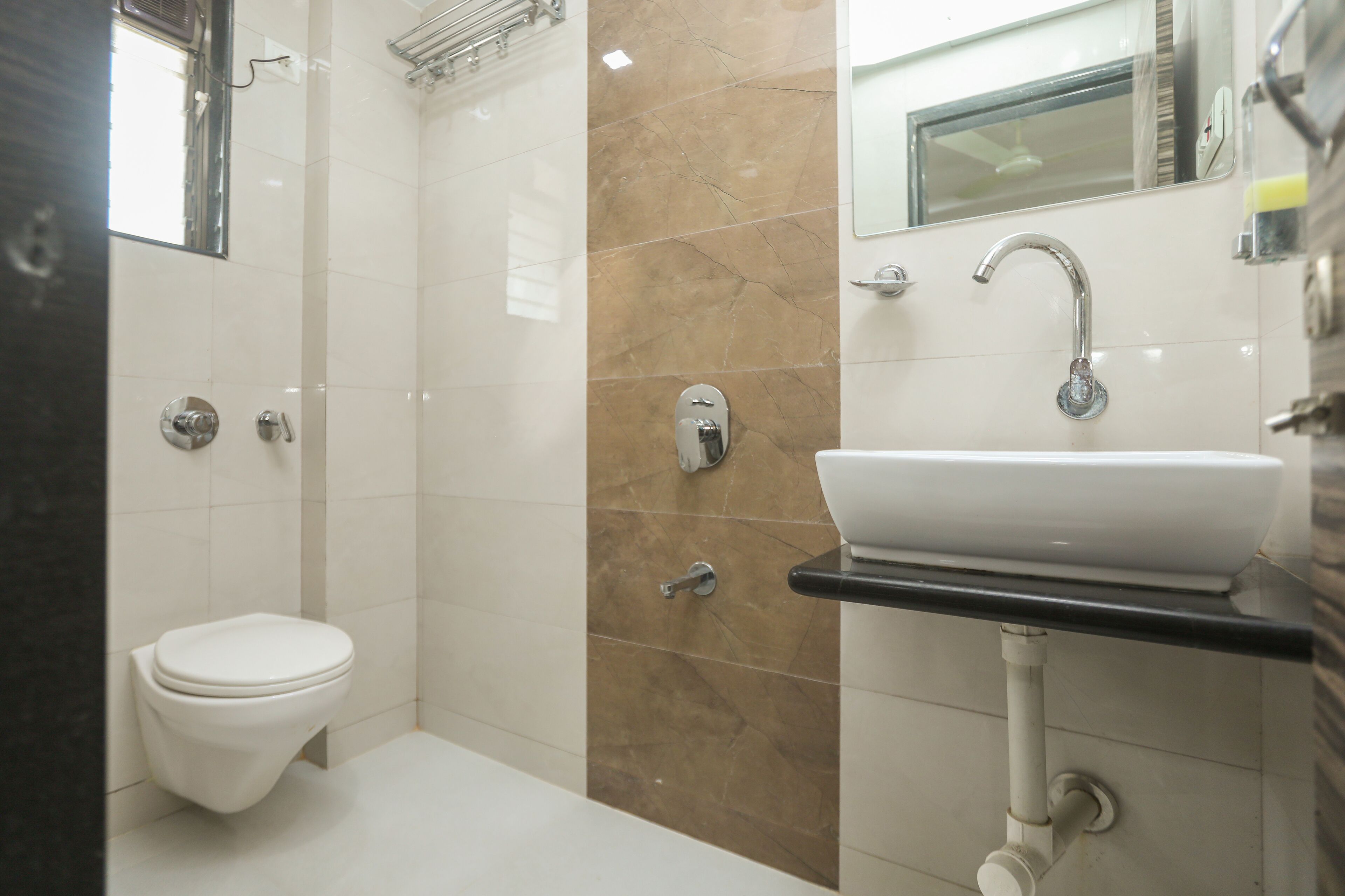 Standard Double Room | Bathroom | Shower, rainfall showerhead, designer toiletries, towels