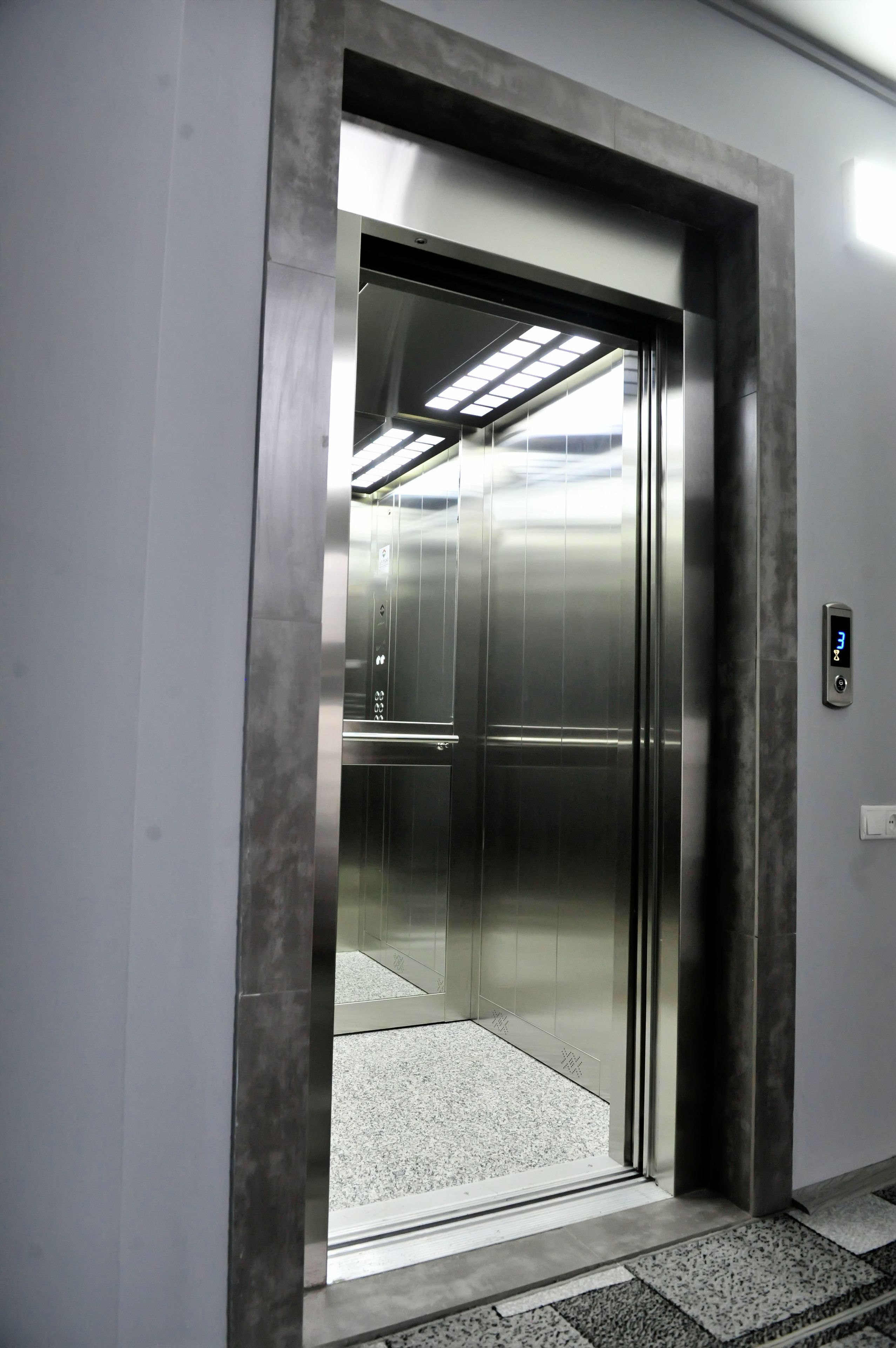 Photo - Rogalux Blue