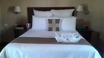 In-room safe, desk, rollaway beds (surcharge), WiFi (free)