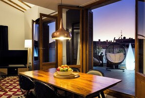 LED TV - B&B Hotel Madrid Centro F46 Apartamentos (Madrid)