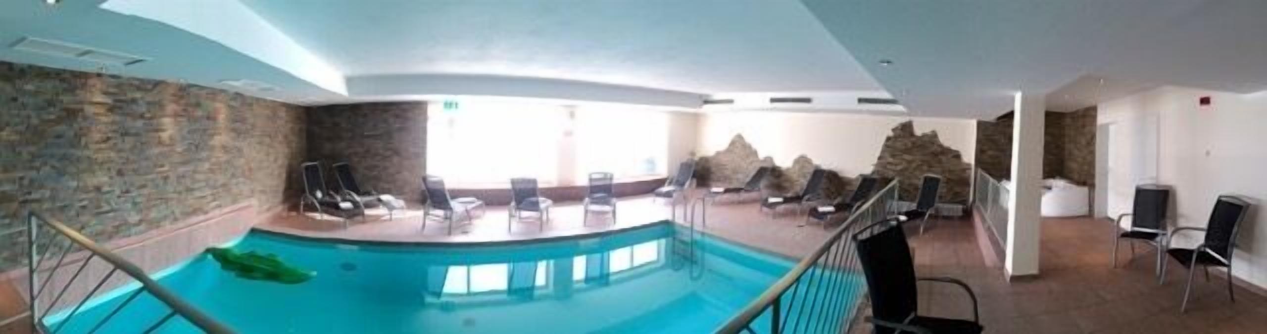 indoor pool, pool loungers