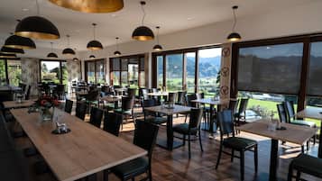 Breakfast and dinner served, Regional cuisine