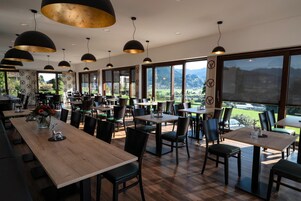 Se sirven desayunos y cenas, cocina regional